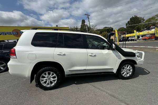 2017 Toyota Landcruiser Sahara VDJ200R