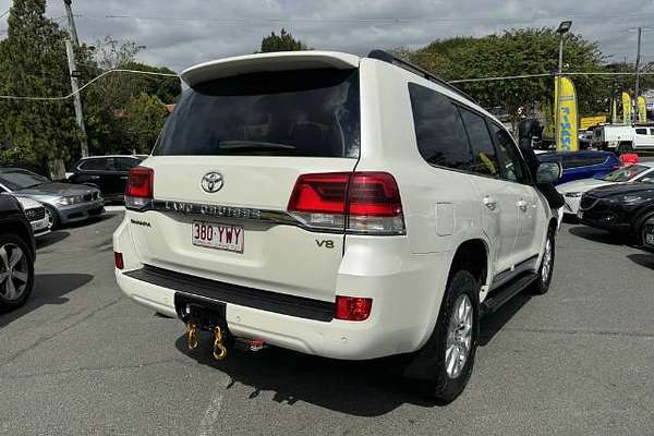 2017 Toyota Landcruiser Sahara VDJ200R