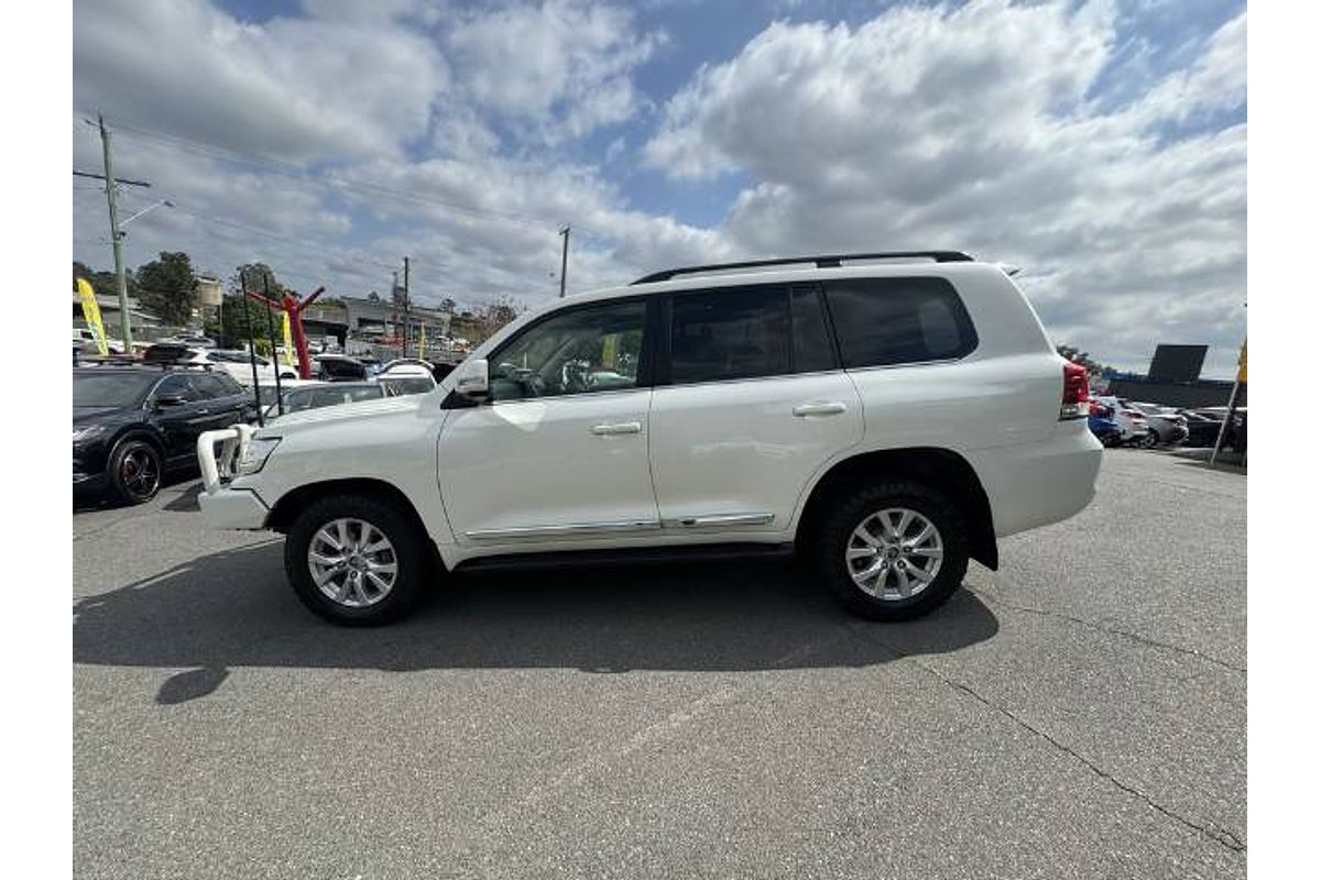 2017 Toyota Landcruiser Sahara VDJ200R