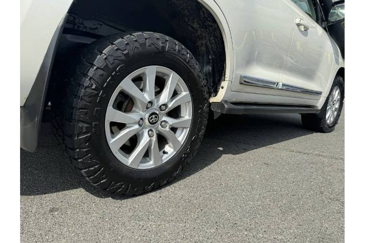 2017 Toyota Landcruiser Sahara VDJ200R