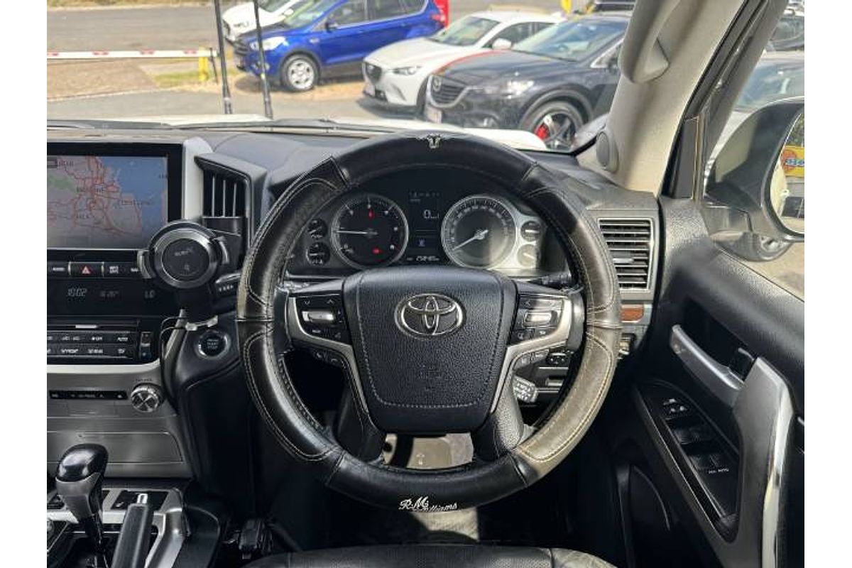 2017 Toyota Landcruiser Sahara VDJ200R