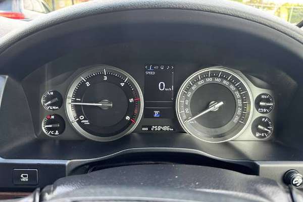 2017 Toyota Landcruiser Sahara VDJ200R