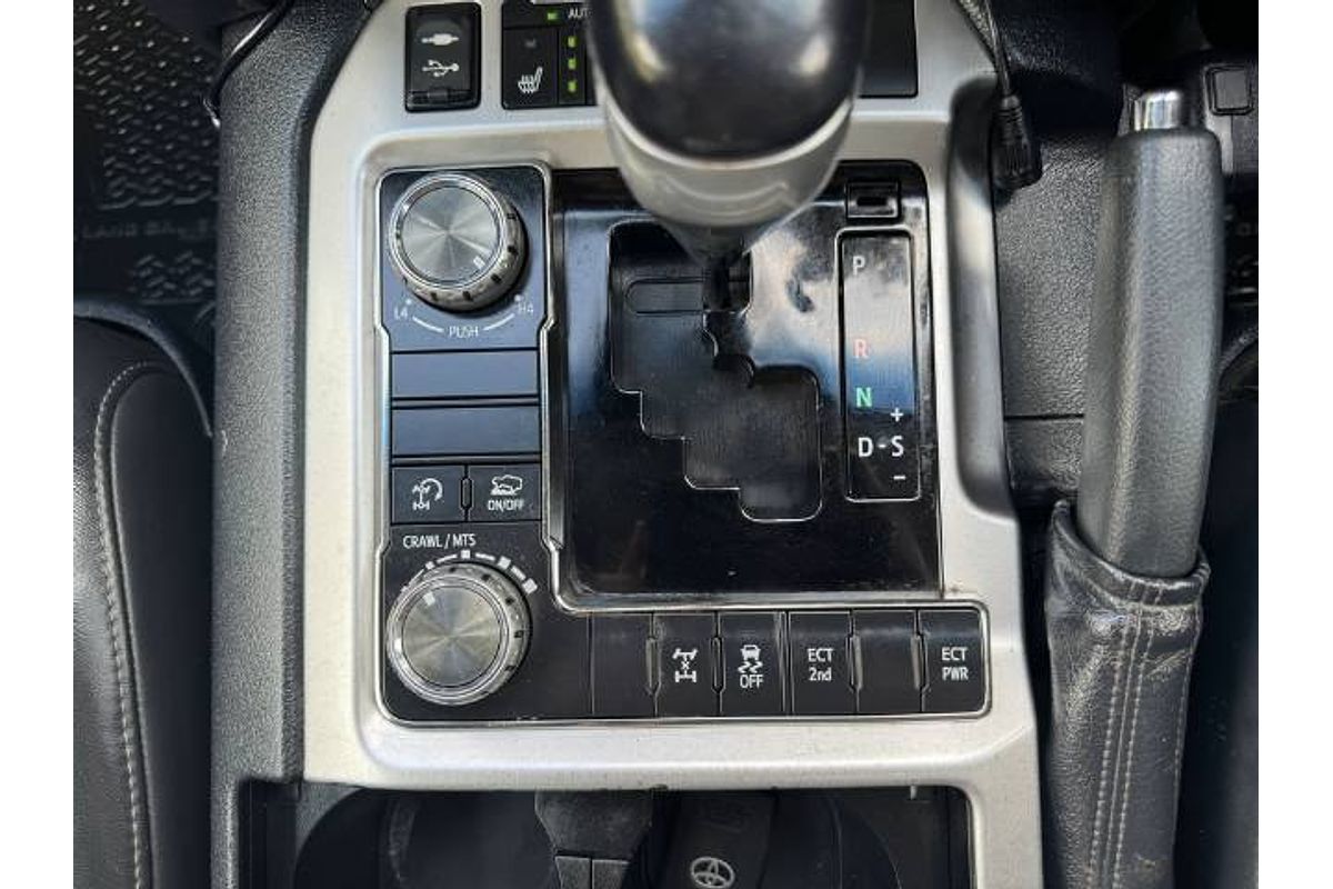 2017 Toyota Landcruiser Sahara VDJ200R