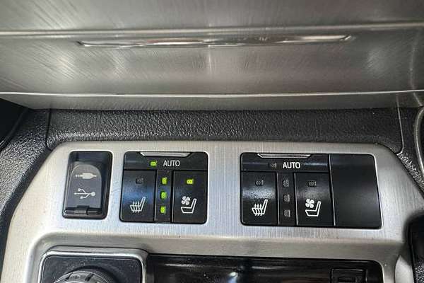 2017 Toyota Landcruiser Sahara VDJ200R