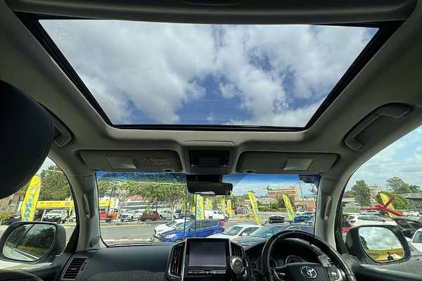 2017 Toyota Landcruiser Sahara VDJ200R