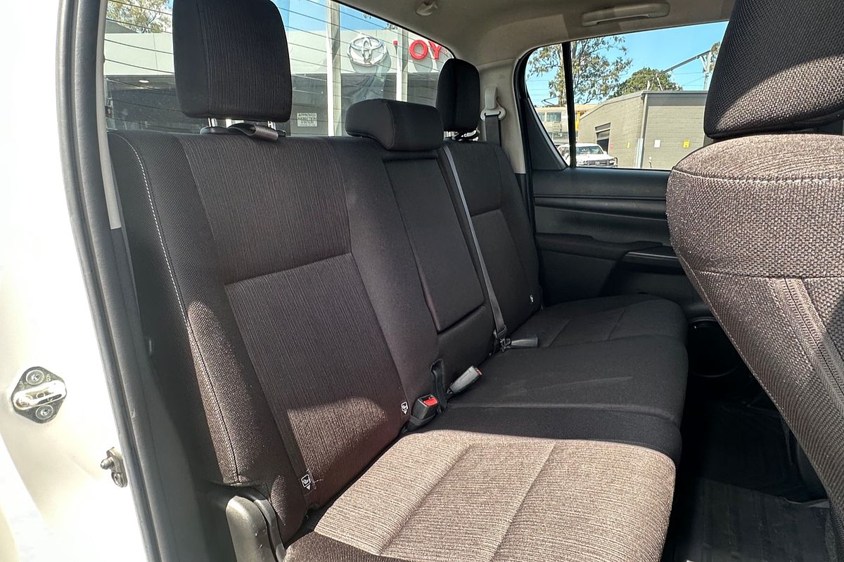2020 Toyota Hilux Hilux 4x4 SR 2.8L T Diesel Automatic Double Cab