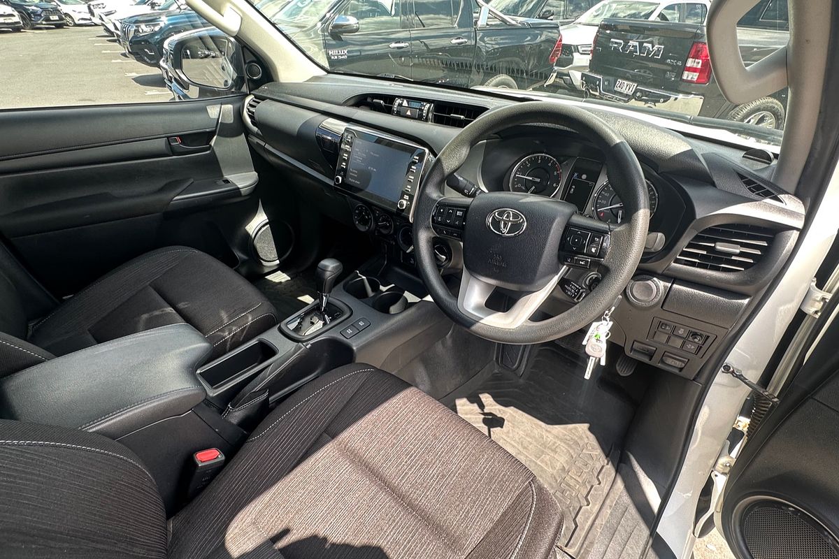 2020 Toyota Hilux Hilux 4x4 SR 2.8L T Diesel Automatic Double Cab