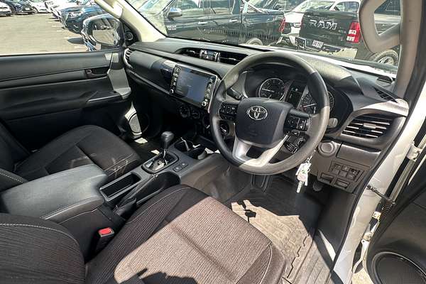 2020 Toyota Hilux Hilux 4x4 SR 2.8L T Diesel Automatic Double Cab