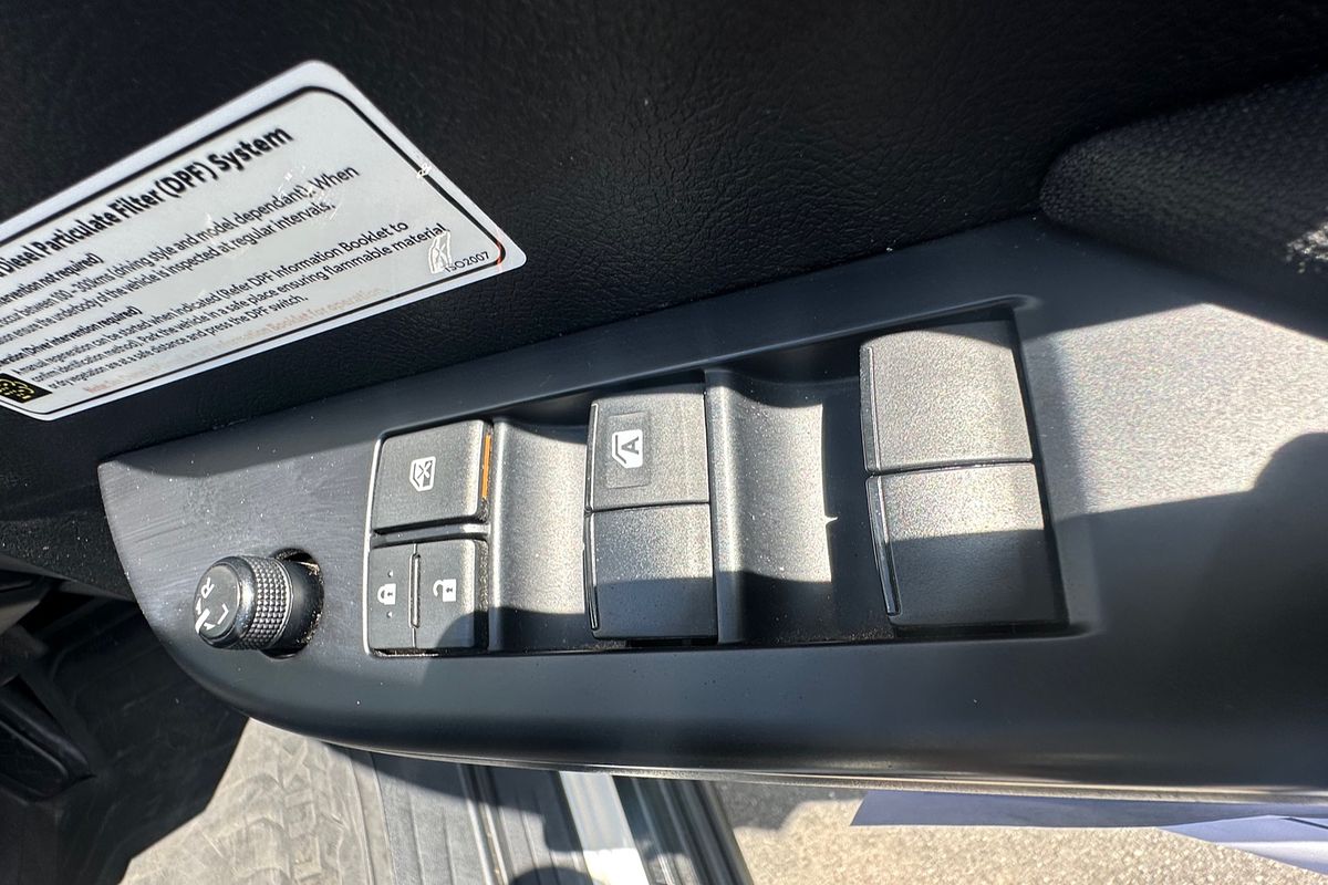 2020 Toyota Hilux Hilux 4x4 SR 2.8L T Diesel Automatic Double Cab