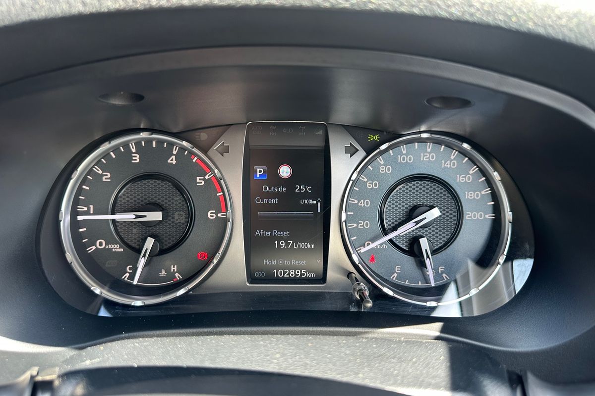 2020 Toyota Hilux Hilux 4x4 SR 2.8L T Diesel Automatic Double Cab