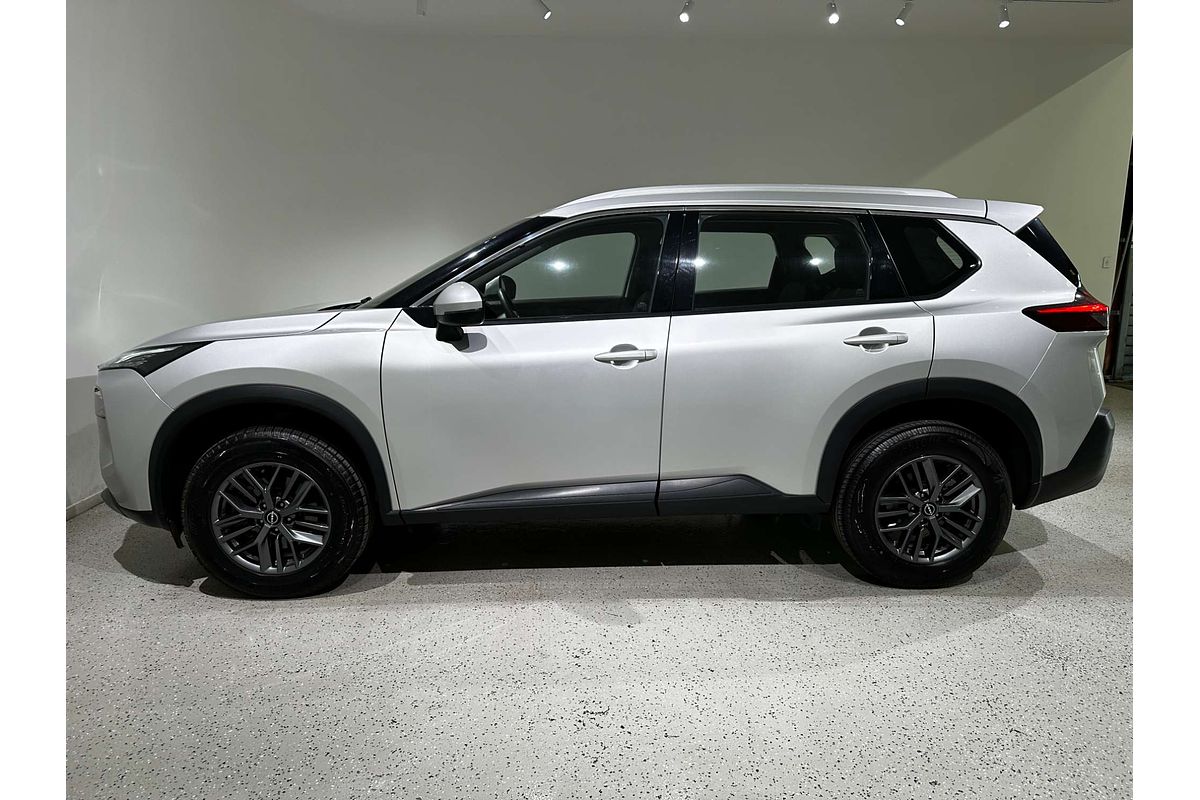 2024 Nissan X-TRAIL ST T33