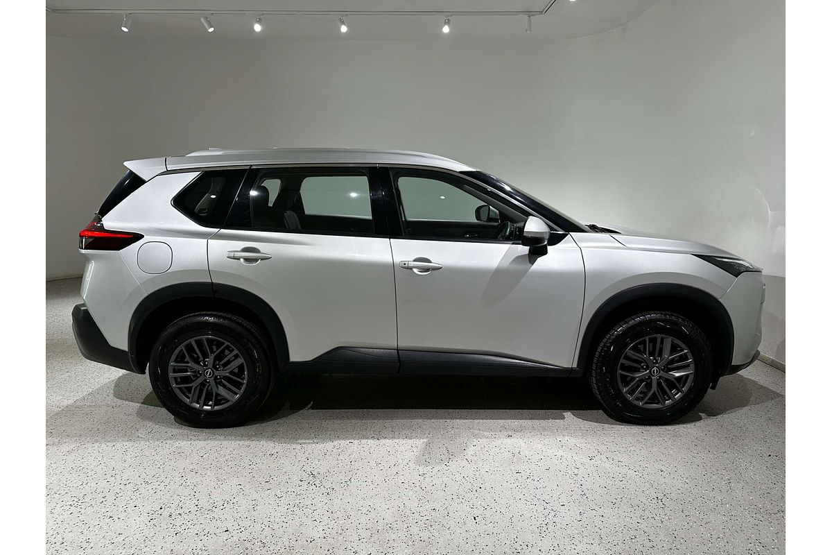 2024 Nissan X-TRAIL ST T33