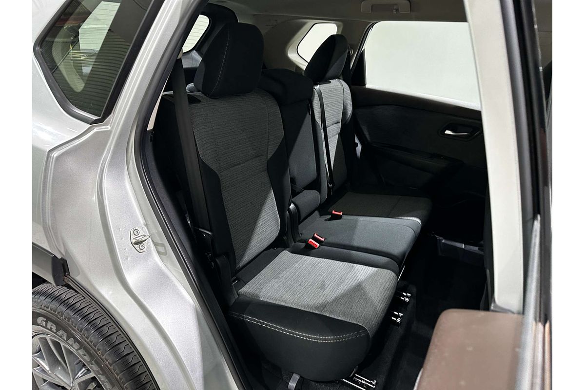 2024 Nissan X-TRAIL ST T33