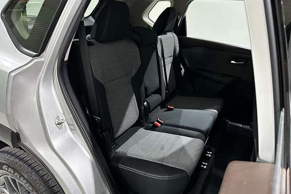 2024 Nissan X-TRAIL ST T33