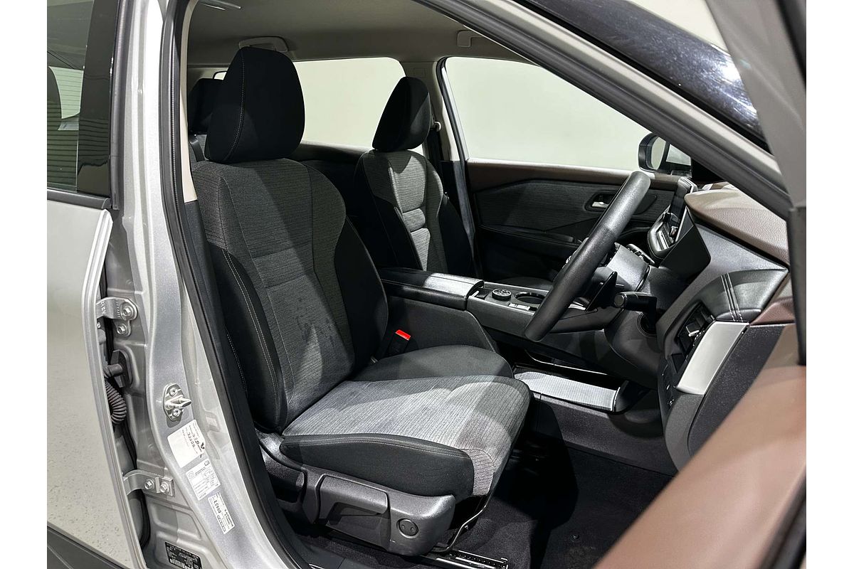 2024 Nissan X-TRAIL ST T33