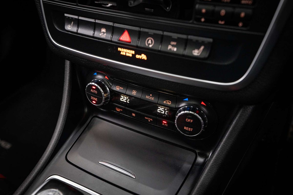 2014 Mercedes-Benz GLA-Class GLA45 AMG X156