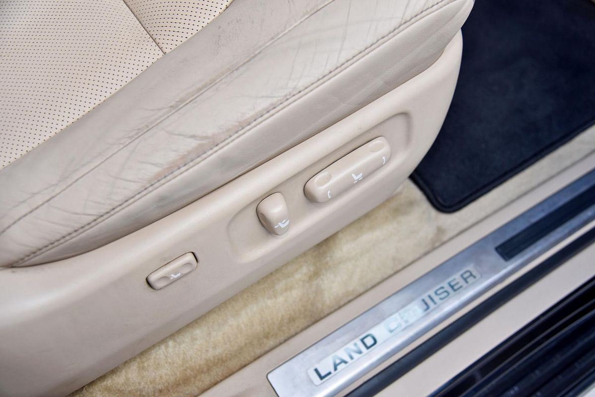 2015 Toyota Landcruiser SAHARA (4x4) VDJ200R MY13