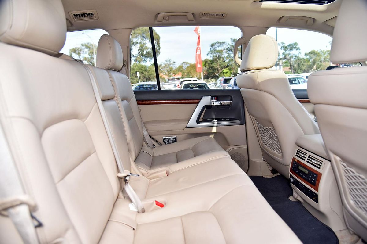 2015 Toyota Landcruiser SAHARA (4x4) VDJ200R MY13