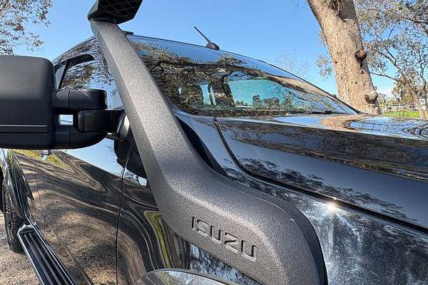 2022 Isuzu D-MAX X-TERRAIN 4X4
