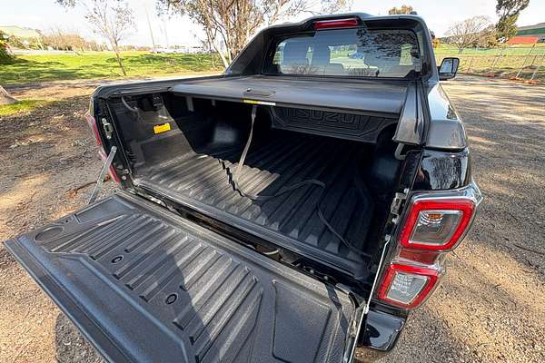 2022 Isuzu D-MAX X-TERRAIN 4X4