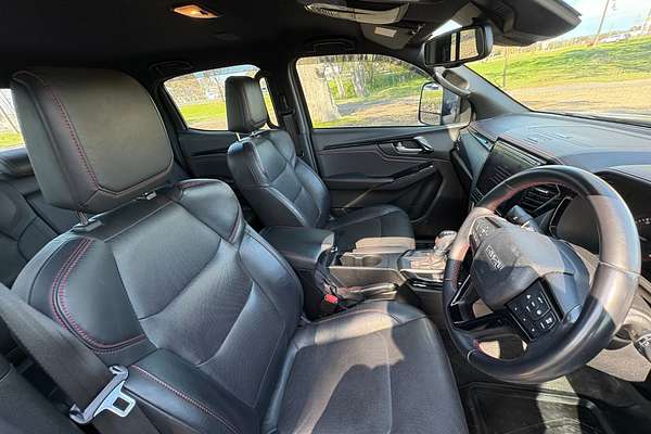2022 Isuzu D-MAX X-TERRAIN 4X4