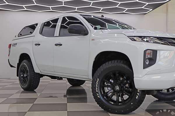 2021 Mitsubishi Triton GLX ADAS MR 4X4