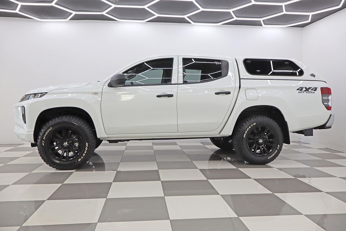 2021 Mitsubishi Triton GLX ADAS MR 4X4