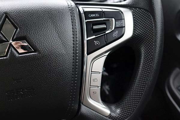 2021 Mitsubishi Triton GLX ADAS MR 4X4