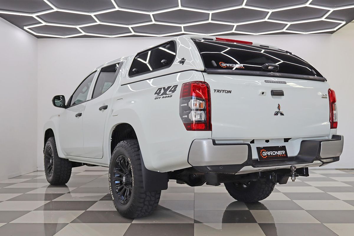 2021 Mitsubishi Triton GLX ADAS MR 4X4