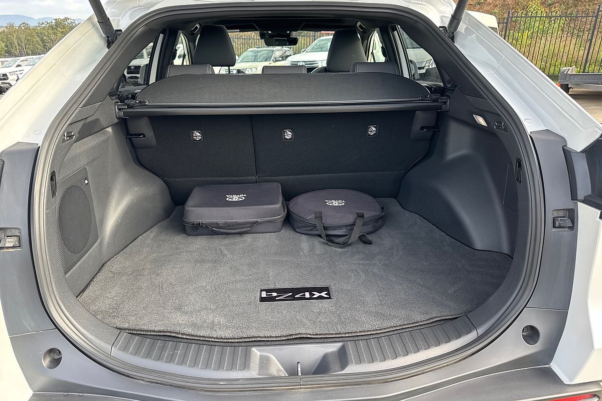 2023 Toyota bZ4X YEAM15R