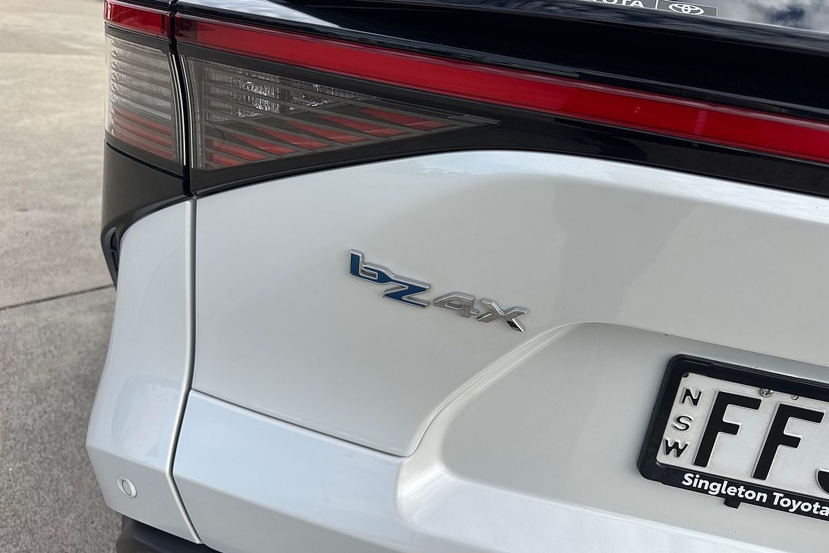 2023 Toyota bZ4X YEAM15R