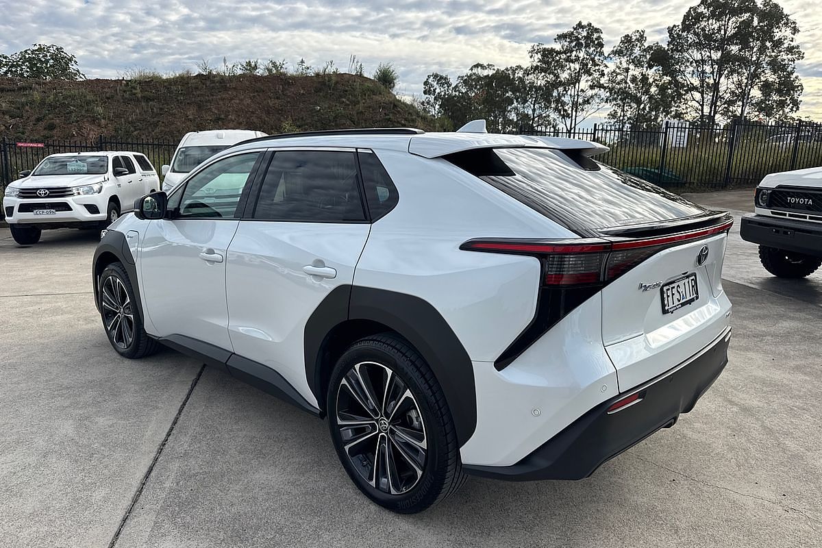 2023 Toyota bZ4X YEAM15R