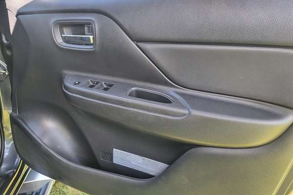 2022 Mitsubishi Triton GLX-R MR 4X4