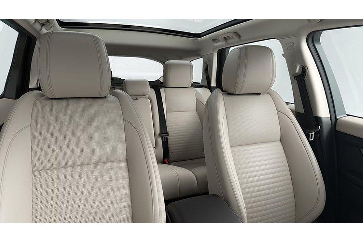 2025 Land Rover Discovery Sport P200 S L550