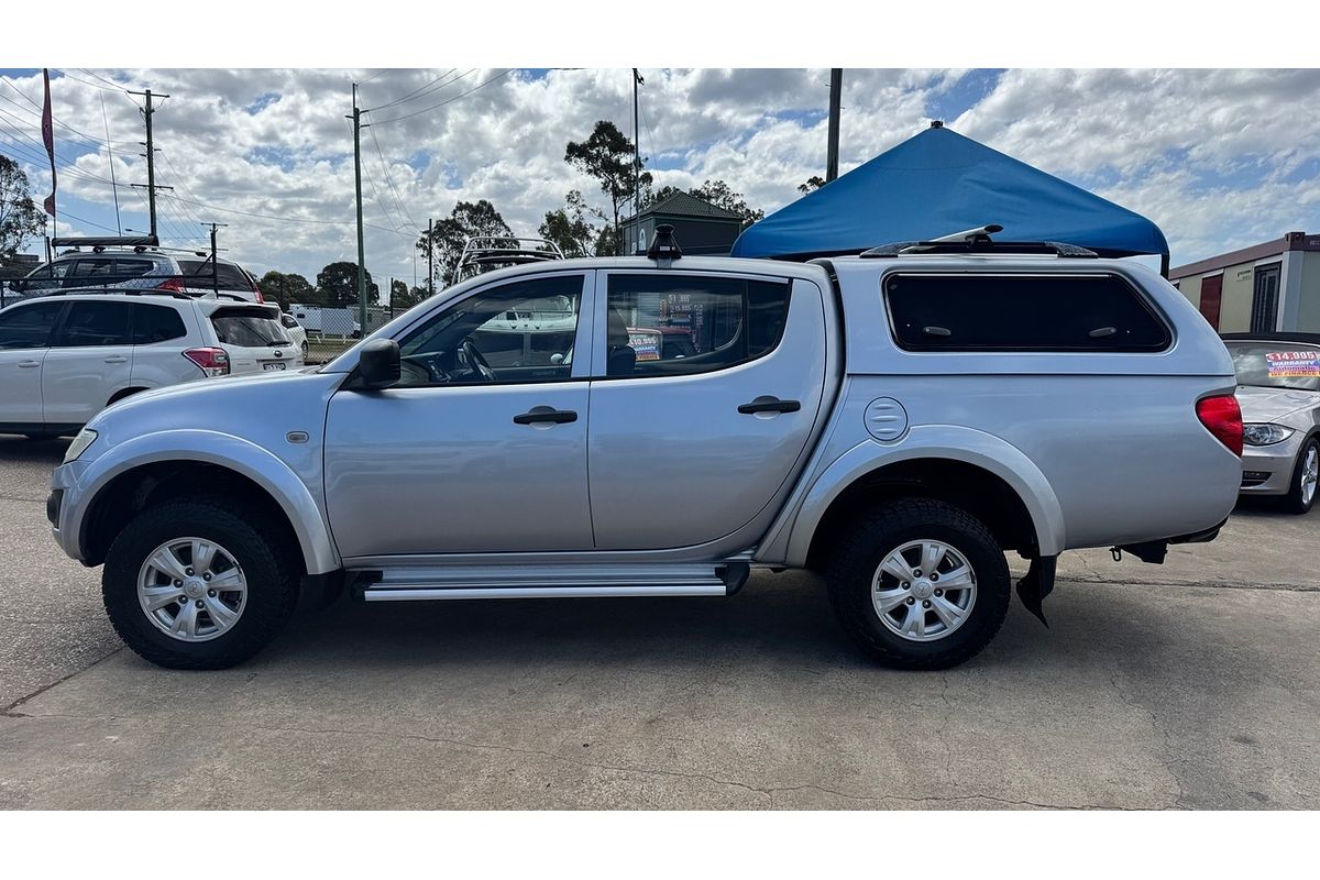 2013 Mitsubishi Triton GLX MN 4X4