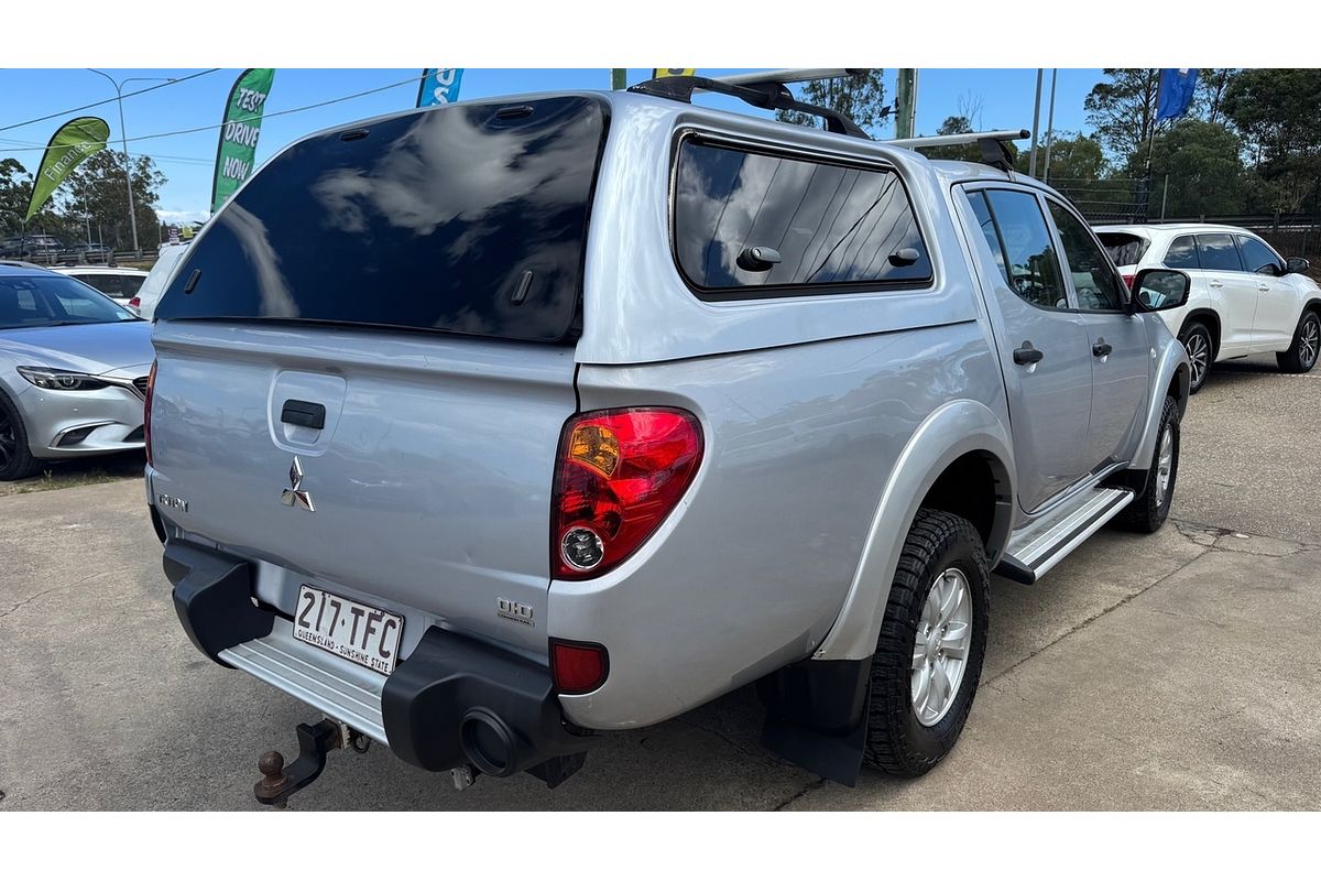 2013 Mitsubishi Triton GLX MN 4X4