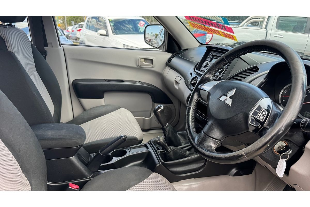 2013 Mitsubishi Triton GLX MN 4X4