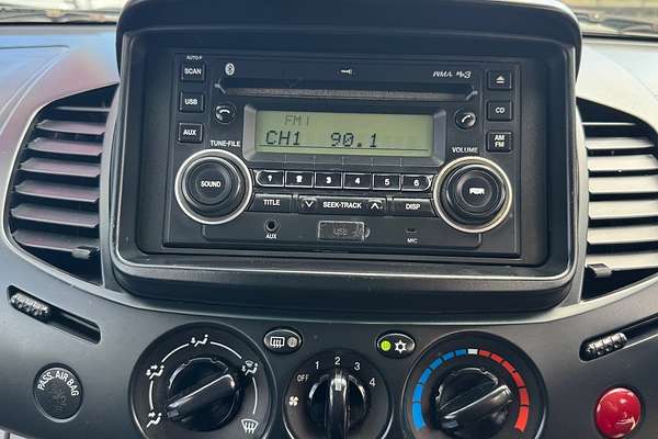 2013 Mitsubishi Triton GLX MN 4X4