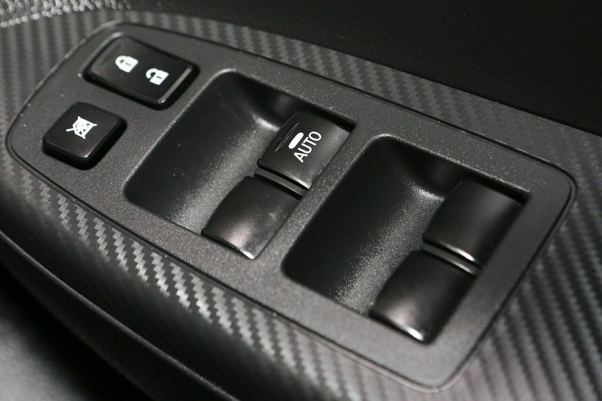 2024 Mitsubishi Eclipse Cross ES YB