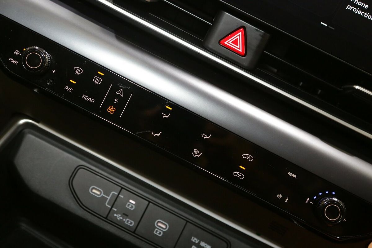 2024 Kia Carnival S KA4