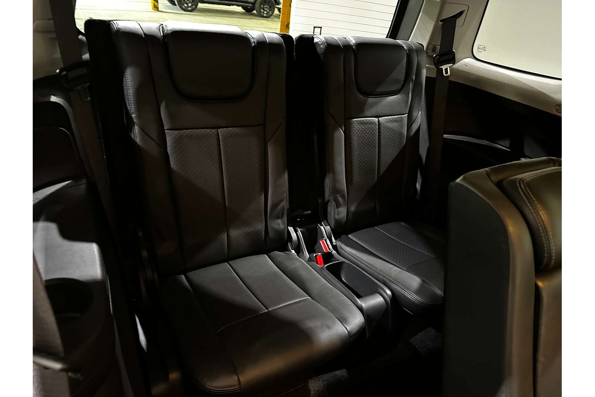 2016 Isuzu MU-X LS-T