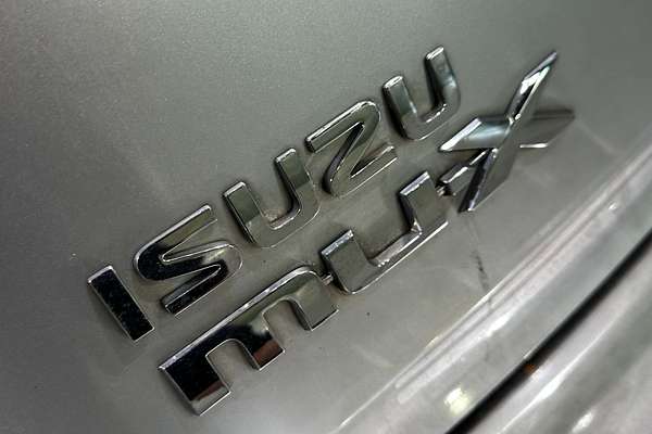 2016 Isuzu MU-X LS-T