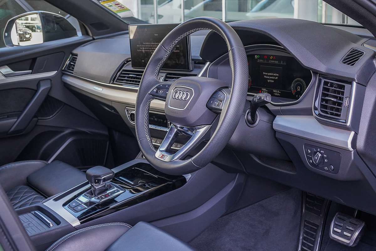 2024 Audi Q5 45 TFSI S line FY