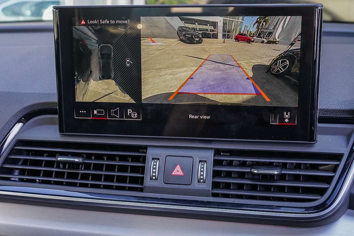 2024 Audi Q5 45 TFSI S line FY