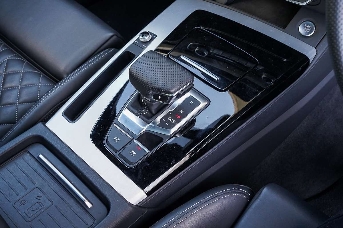 2024 Audi Q5 45 TFSI S line FY