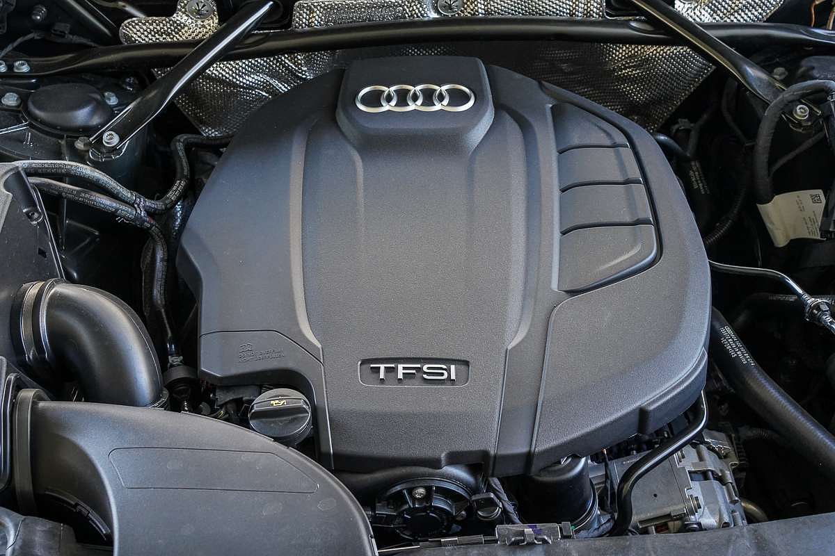 2024 Audi Q5 45 TFSI S line FY