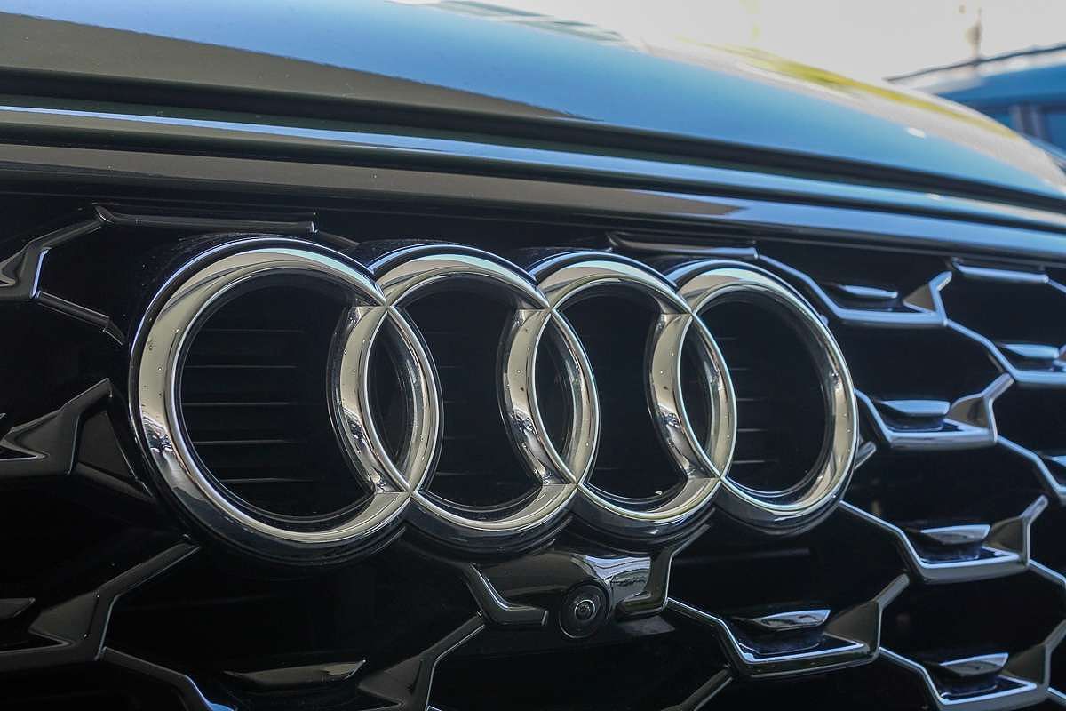 2024 Audi Q5 45 TFSI S line FY