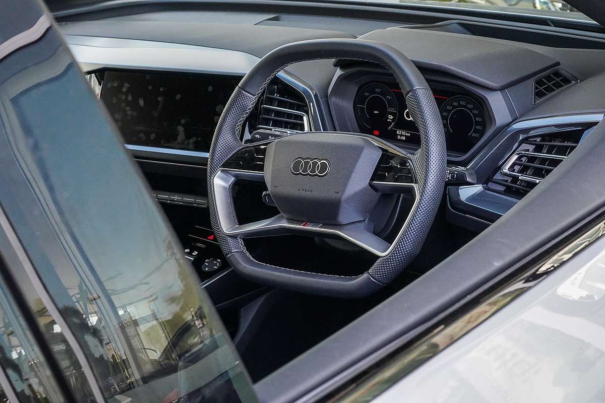 2024 Audi Q4 e-tron 55 F4