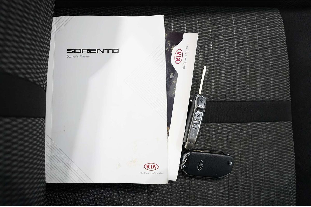 2020 Kia Sorento S MQ4