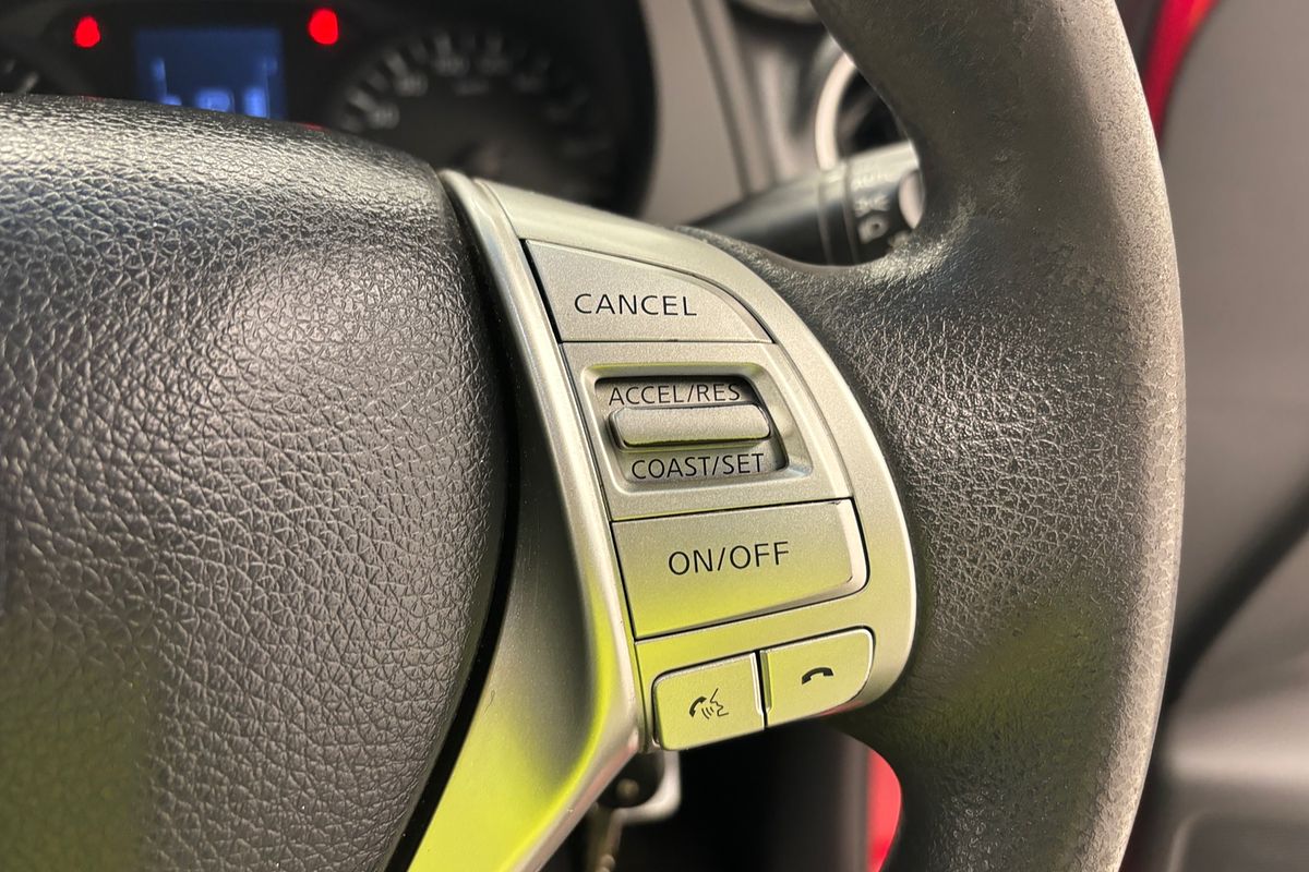 2015 Nissan Navara RX D23 Rear Wheel Drive